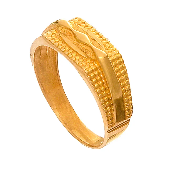 22 KT GENTS GOLD FINGER RING