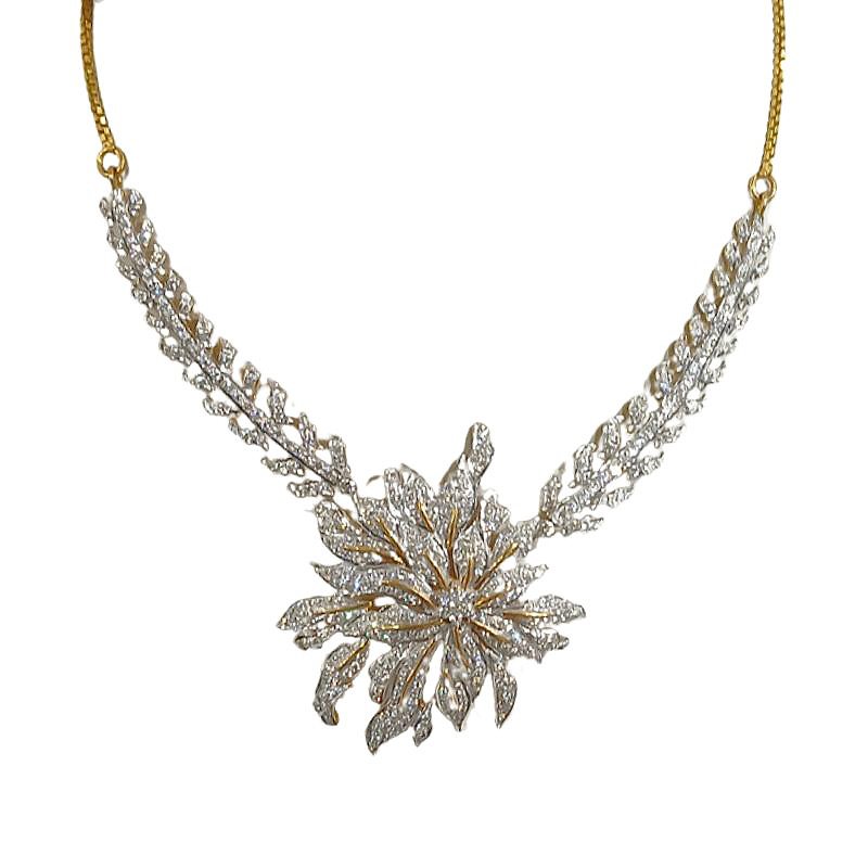 18 KT DIAMOND NECKLACE 6